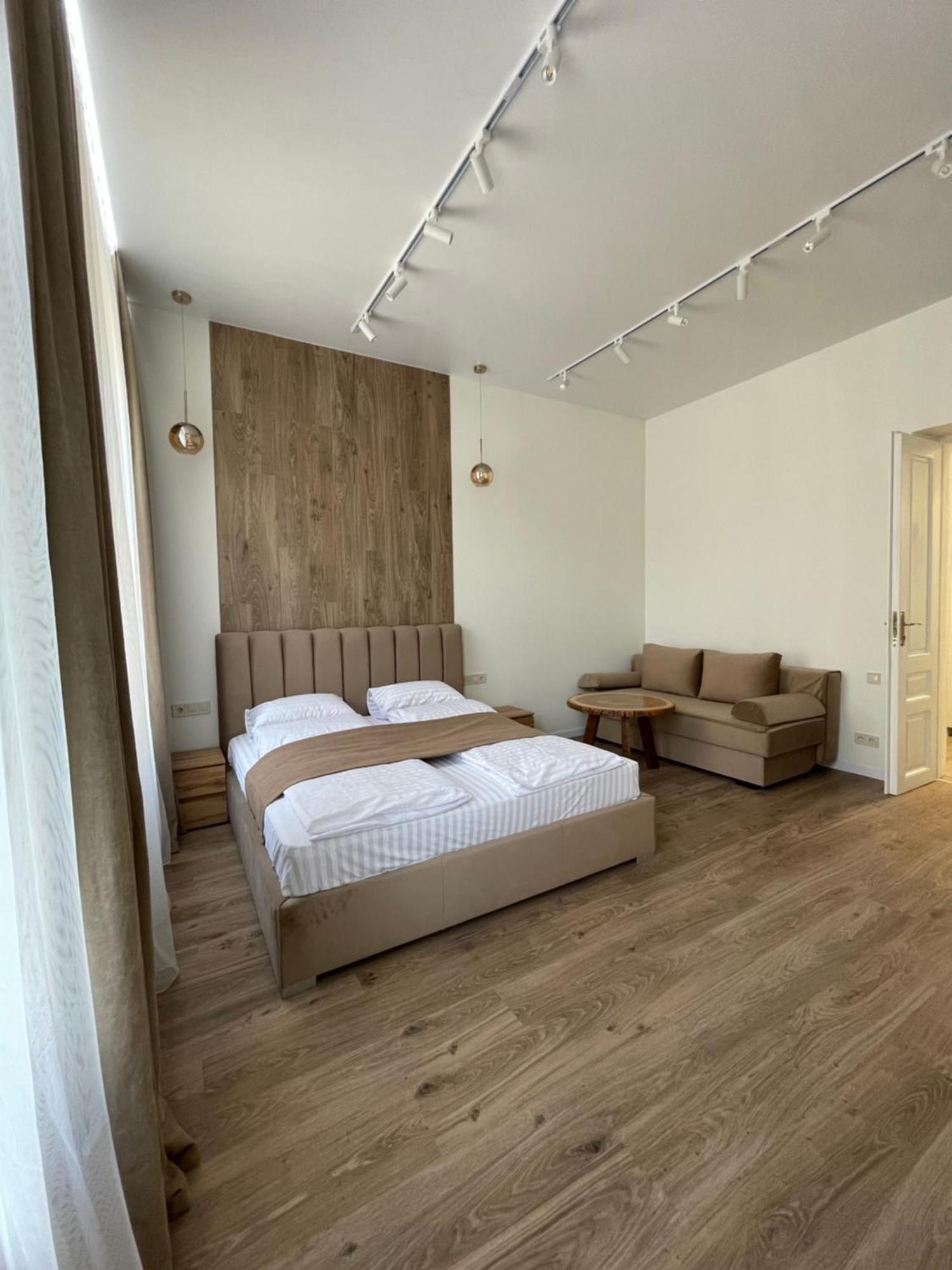 Тиктора, 3 Центр Apartamento Lviv Exterior foto
